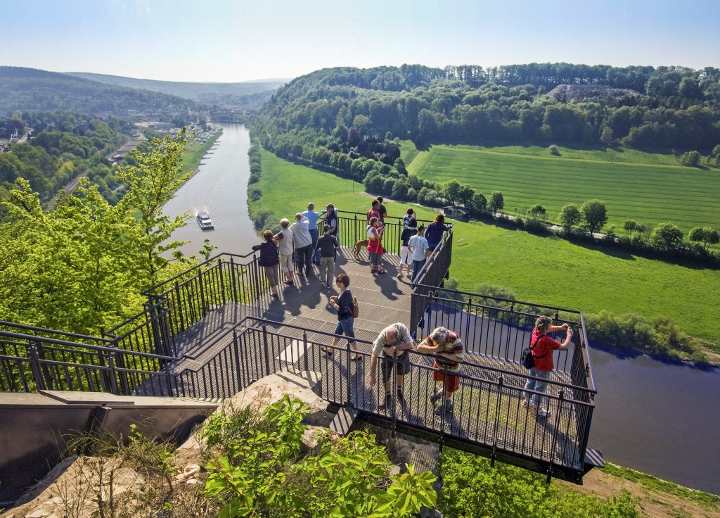 Atemberaubende Blicke vom "Skywalk Weser". Foto: F. Grawe, Kulturland Kreis Höxter