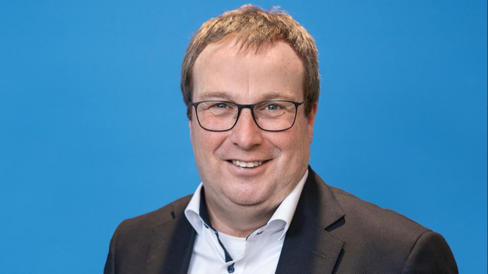 Minister für Umwelt, Naturschutz und Verkehr Oliver Krischer. Foto: MUNV NRW/ Mark Hermenau.