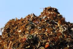Abfälle aus Industrie und Gewerbe werden als Rohstoff genutzt.