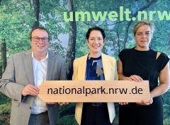 Minister Oliver Krischer, Ministerin Silke Gorißen und Ministerin Mona Neubaur starten den Findungsprozess für einen zweiten Nationalpark. Bild: MUNV NRW